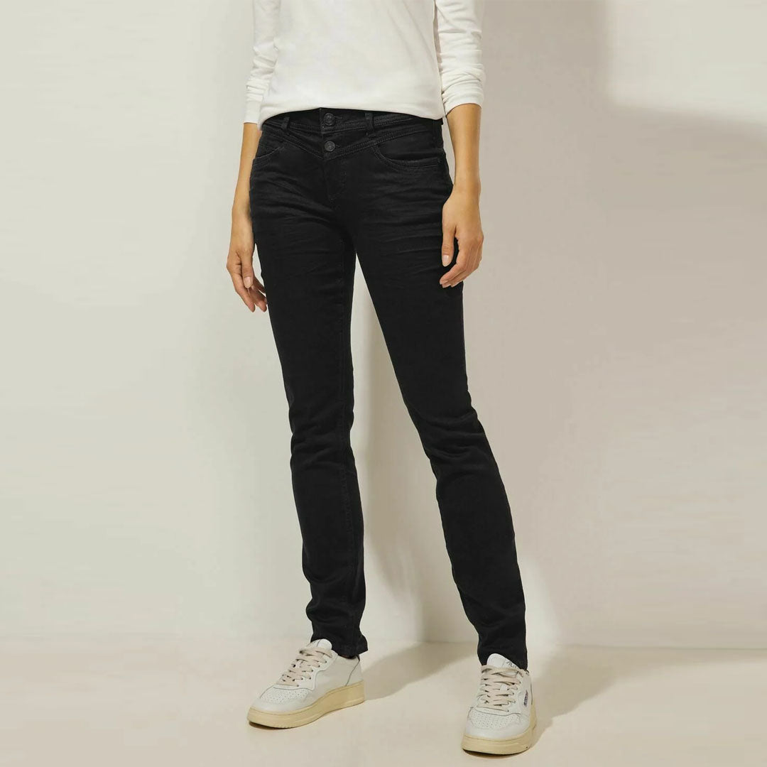Stretchable jet black jeans for women