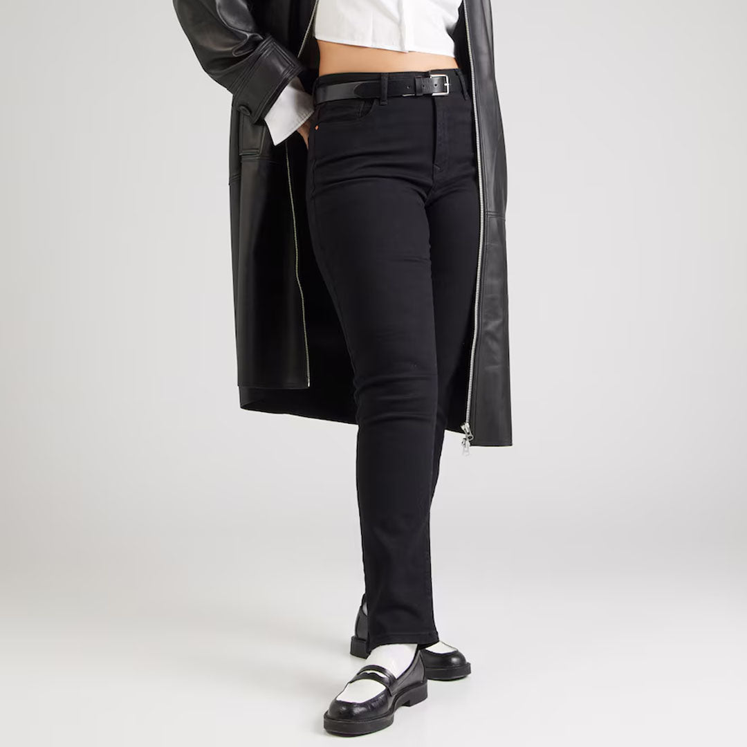 Slim fit stretchable jet black jeans for women